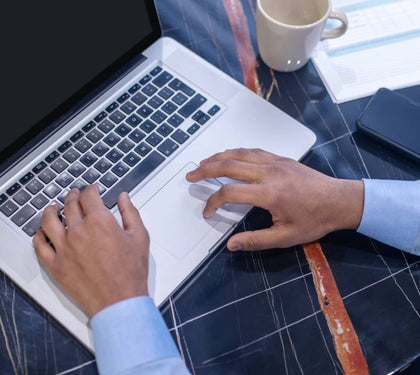 Laptop Warranty in the UAE: AppleCare vs Manufacturer Warranty vs Store Warranty Explained