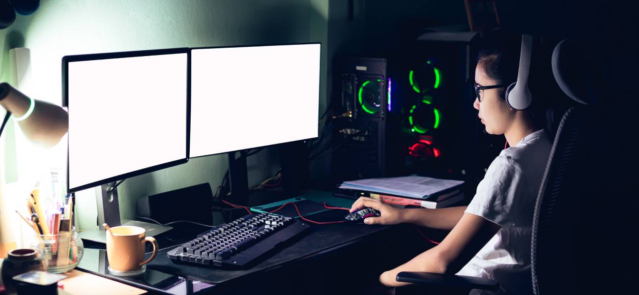Gaming Desktop vs Gaming Laptop in Dubai: Which Delivers Better Performance for Your Budget In 2026
